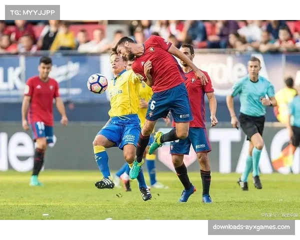 比利亚雷亚尔开场闪电压迫致马竞门将出球失误,莫雷诺断球破门 比利亚雷亚尔开场闪电压迫致马竞门将出球失误,莫雷诺断球破门